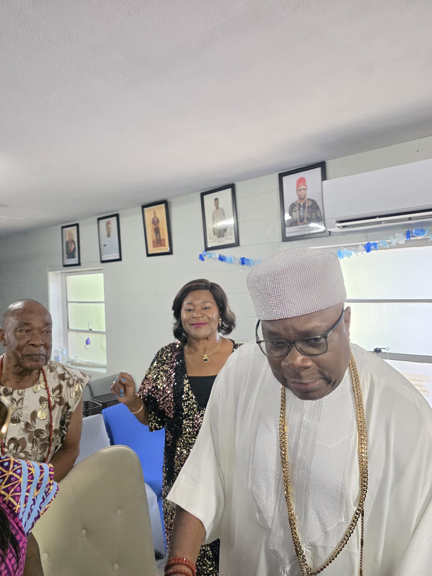 Igwe Ezeokpoko II greeting members after the thanksgiving service